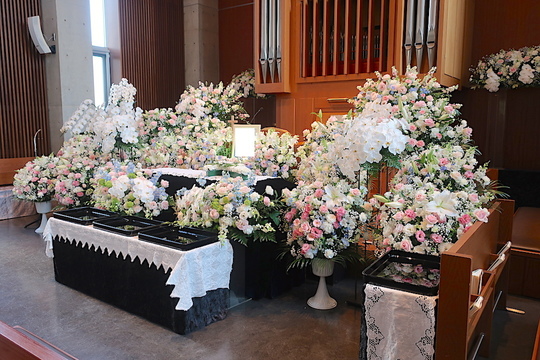 一般葬事例 東京でキリスト教葬儀 家族葬 社葬ならキリスト教葬儀社 栄光式典社